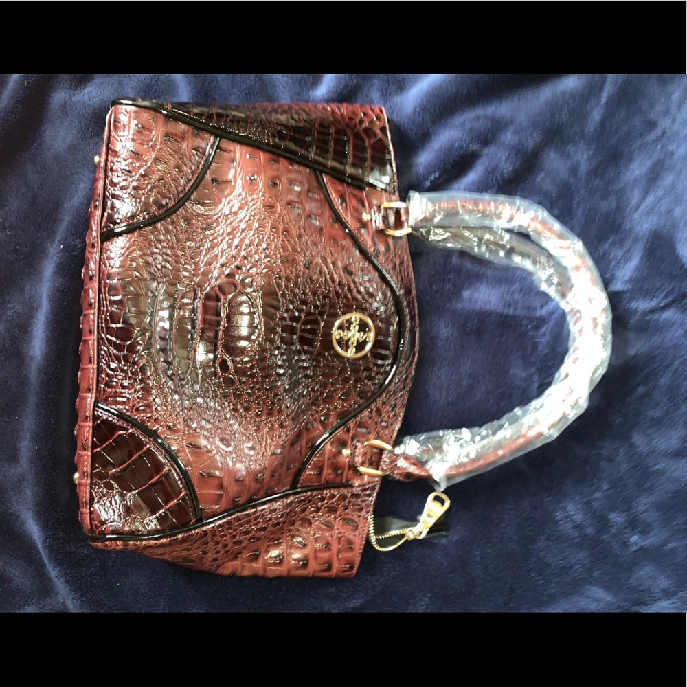 Red Stauer handbag (with shoulder strap)